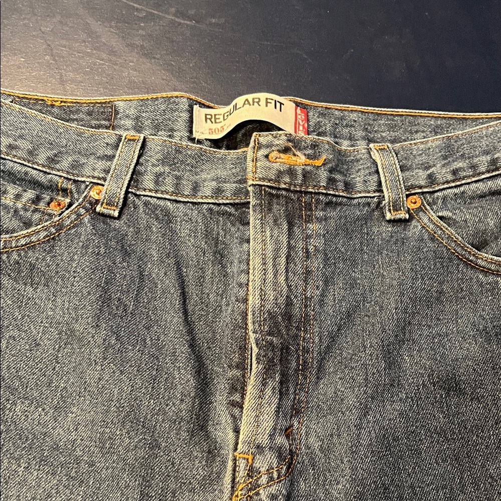 Regular Fit Authentic Levi’s Blue Jeans 505 size 34w/30L